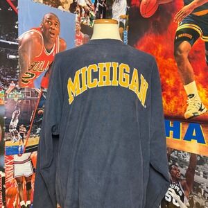 Thrashed Michigan‎ Wolverines Crewneck Sweatshirt Navy Yellow Spell Out Sz 2XL